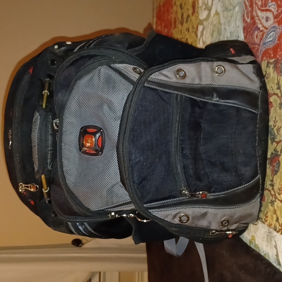 SwissGear  Backpack - Picture 1 of 13